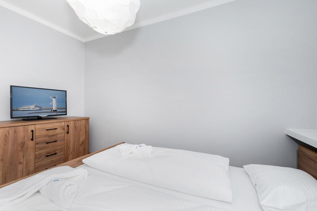 Spokojny Apartament Przy Parku Chopina By Noclegi Renters シフィノウイシチェ エクステリア 写真